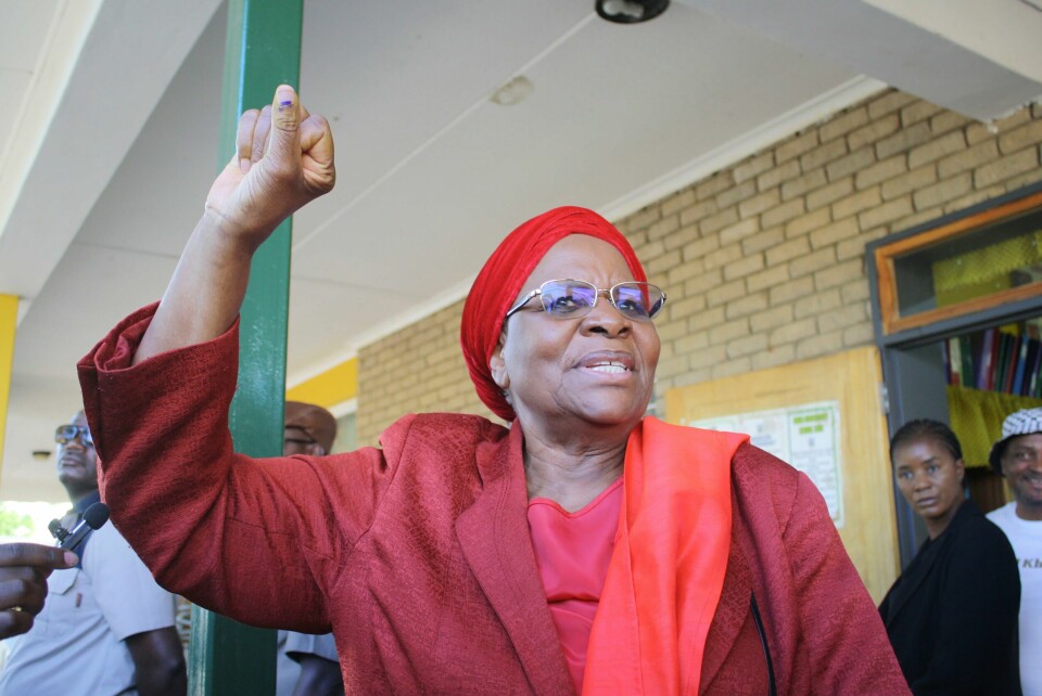Visepresident Netumbo Nandi-Ndaitwah sikret seg seieren i forrige ukes valg i Namibia. Partiet hennes SWAPO beholder makten de har hatt siden landet ble uavhengig for 34 år siden. Visepresident Netumbo Nandi-Ndaitwah sikret seg seieren i forrige ukes valg i Namibia. Partiet hennes SWAPO beholder makten de har hatt siden landet ble uavhengig for 34 år siden. Foto: Esther Mbathera / AP / NTB