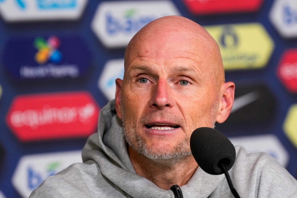 Landslagssjef Ståle Solbakken har lagt merke til storspillet til Mohamed Elyounoussi og Simen Bolkan Nordli i den danske superligaen Ståle Solbakken var ærlig om veien videre under pressekonferansen etter 5-0-seieren over Kasakhstan. Foto: Terje Pedersen / NTB