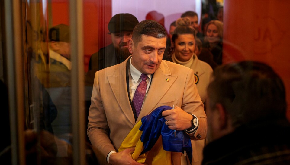 Det ytterliggående høyrepartiet Alliansen for rumensk enhet (AUR), under ledelse av George Simion (bildet), gjorde det svært godt i valget på ny nasjonalforsamling i Romania. Det samme gjorde to andre partier på ytterste høyre fløy. Foto: AP / NTB Det ytterliggående høyrepartiet Alliansen for rumensk enhet (AUR), under ledelse av George Simion (bildet), gjorde det svært godt i valget på ny nasjonalforsamling i Romania. Det samme gjorde to andre partier på ytterste høyre fløy. Foto: AP / NTB