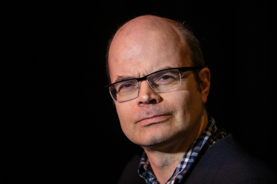 Forfatter og historiker Hans Olav Lahlum forteller at Arbeiderpartiet tidligere har kastet sine egne sittende statsministre. Forfatter og historiker Hans Olav Lahlum forteller at Arbeiderpartiet tidligere har kastet sine egne sittende statsministre. Foto: Emilie Holtet / NTB