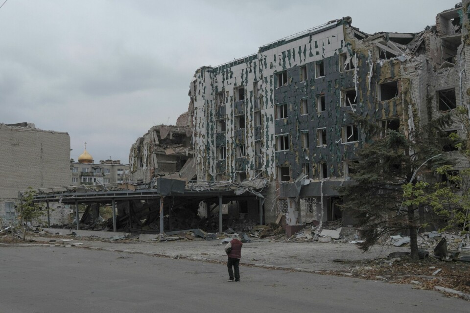 Russland har gjennomført en rekke angrep mot Pokrovsk og står nå kun 5 kilometer fra byen. Bildet ble tatt 11. november og viser Druzhba hotell, som ble ødelagt i et russisk angrep. Russland har gjennomført en rekke angrep mot Pokrovsk og står nå kun 5 kilometer fra byen. Bildet ble tatt 11. november og viser Druzhba hotell, som ble ødelagt i et russisk angrep. Foto: George Ivantsjenko / AP / NTB