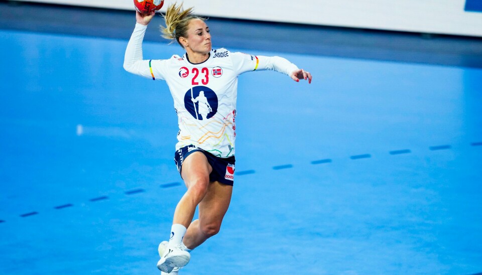 Camilla Herrem herjet mot Slovakia Camilla Herrem herjet mot Slovakia. Foto: Beate Oma Dahle / NTB