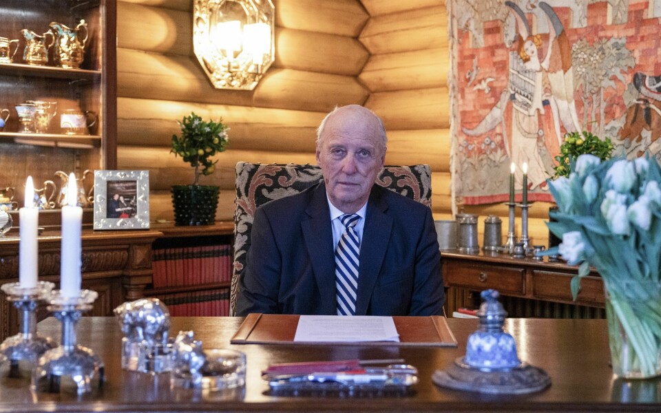 I pandemiåret 2020 talte Kong Harald fra karantene på Kongsseteren. I Anonyms «Kong Durek og faraoens forbannelse» er kongen igjen isolert på Kongsseteren idet han skal holde nyttårstale. I pandemiåret 2020 talte Kong Harald fra karantene på Kongsseteren. I Anonyms «Kong Durek og faraoens forbannelse» er kongen igjen isolert på Kongsseteren idet han skal holde nyttårstale.