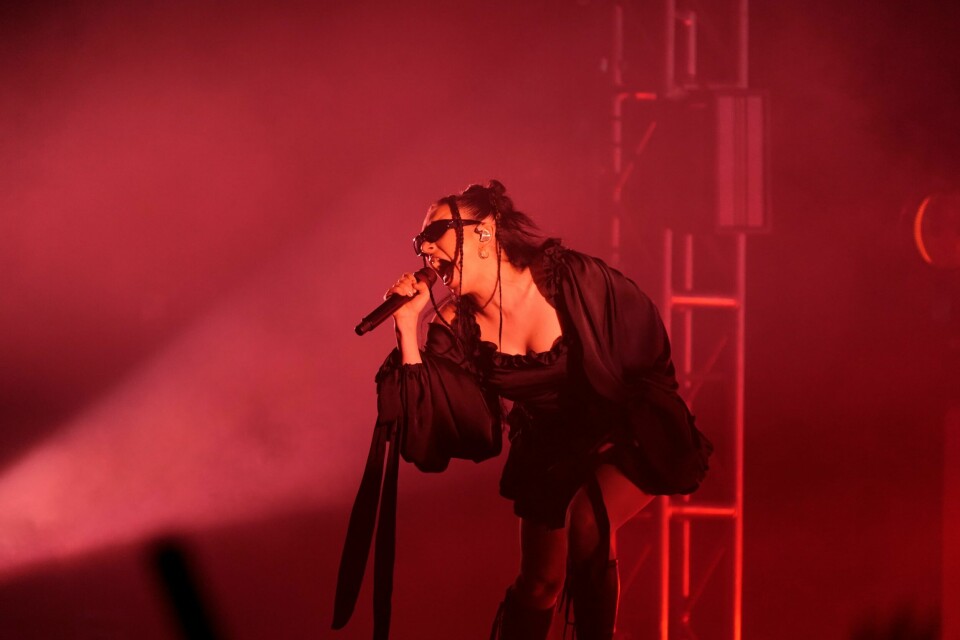Charli XCX performs during the Corona Capital music festival in Mexico City, Friday, Nov. 18, 2022. (AP Photo/Eduardo Verdugo) Charli XCX er klar for Øya til sommeren. Foto: Eduardo Verdugo / AP / NTB