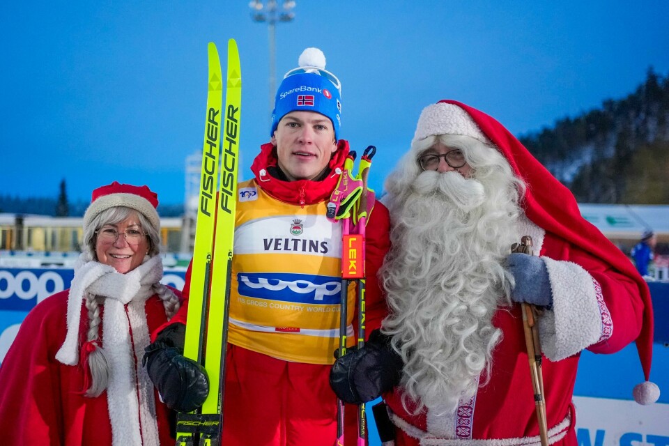 Langrennsstjernen Johannes Høsflot Klæbo har fått klarsignal til å gå lørdagens verdenscupsprint på Lillehammer. Trønderen har slitt med forkjølelse den siste uken. Johannes Høsflot Klæbo vant den klassiske sprinten i Ruka lørdag. Foto: Terje Pedersen / NTB