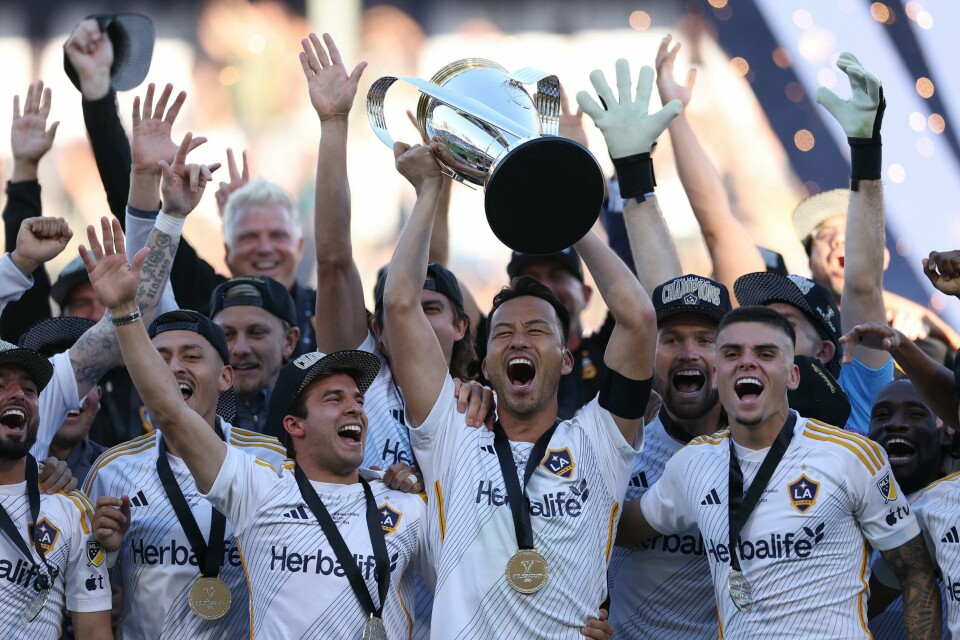 LA Galaxy jubler for sluttspill-seieren i MLS etter å ha slått New York Red Bulls i finalen LA Galaxy jubler for sluttspill-seieren i MLS etter å ha slått New York Red Bulls i finalen