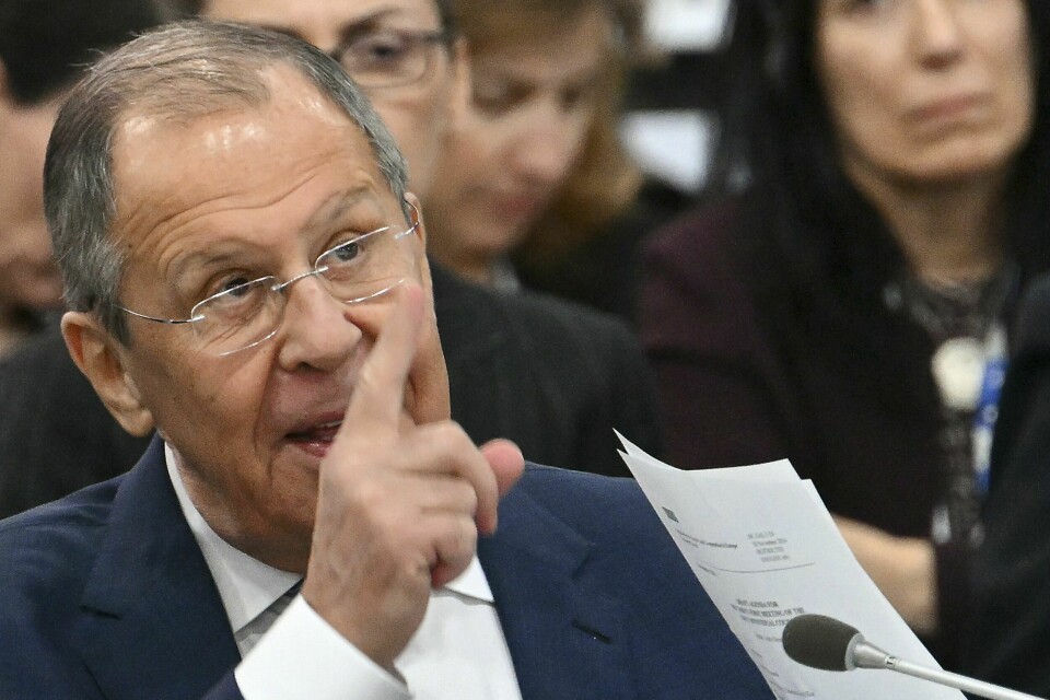 Sergej Lavrov sier bruken av en hypersonisk Oresjnik-rakett var et tydelig signal og at han håper Vesten fikk det med seg. Sergej Lavrov sier bruken av en hypersonisk Oresjnik-rakett var et tydelig signal og at han håper Vesten fikk det med seg. Foto: Alberto Pizzoli / AP / NTB