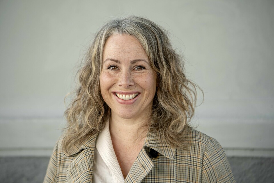 Gunnhild Øyehaug sjarmerer maks med den leikne romanen «Her kjem sola». Gunnhild Øyehaug sjarmerer maks med den leikne romanen «Her kjem sola».