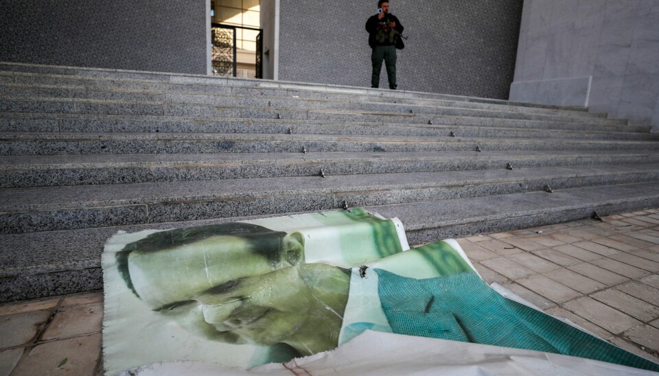 Opprørsstyrkene inntok Syrias hovedstad Damaskus sist helg, og dermed var Assad-regimets fall et faktum. Opprørsstyrkene inntok Syrias hovedstad Damaskus sist helg, og dermed var Assad-regimets fall et faktum. Foto: Omar Sanadiki / AP / NTB
