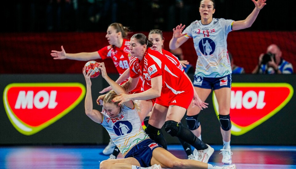Henny Reistad felles av Ungarns Nikoletta Papp. Henny Reistad felles av Ungarns Nikoletta Papp.Foto: Beate Oma Dahle / NTB