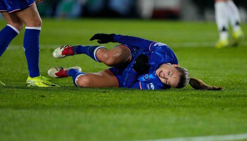 Guro Reiten ligger nede med skade i bortekampen mot Real Madrid. Hun måtte byttes ut før pause. Guro Reiten ligger nede med skade i bortekampen mot Real Madrid. Hun måtte byttes ut før pause. Foto: Manu Fernandez, AP / NTB