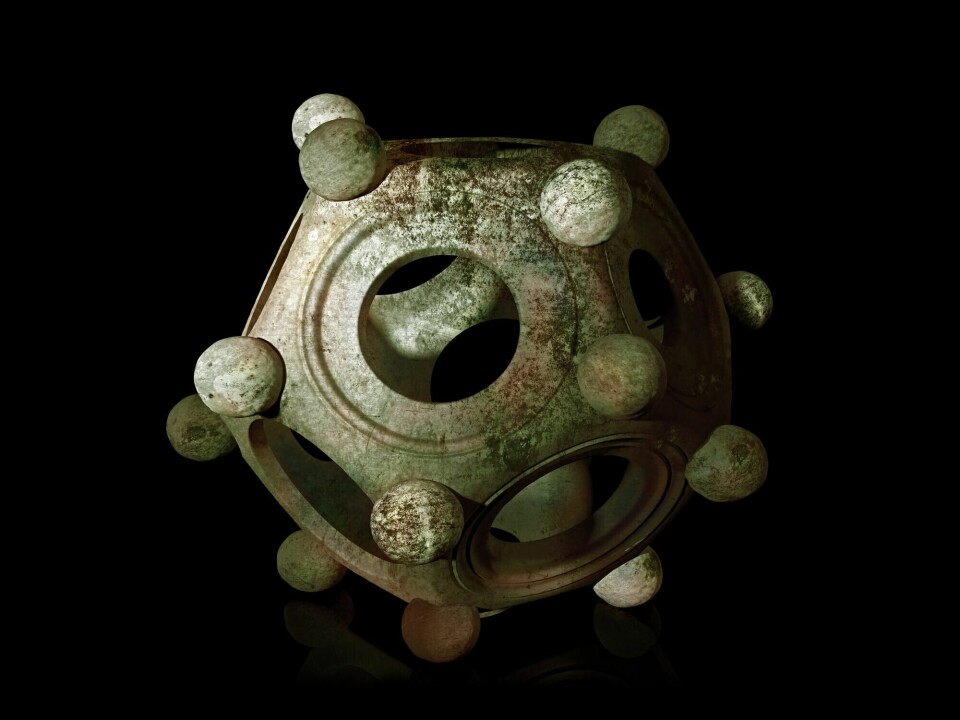 En gammel romersk dodecahedron, ikke veldig ulik den som ble funnet i Storbritannia. En gammel romersk dodecahedron, ikke veldig ulik den som ble funnet i Storbritannia.