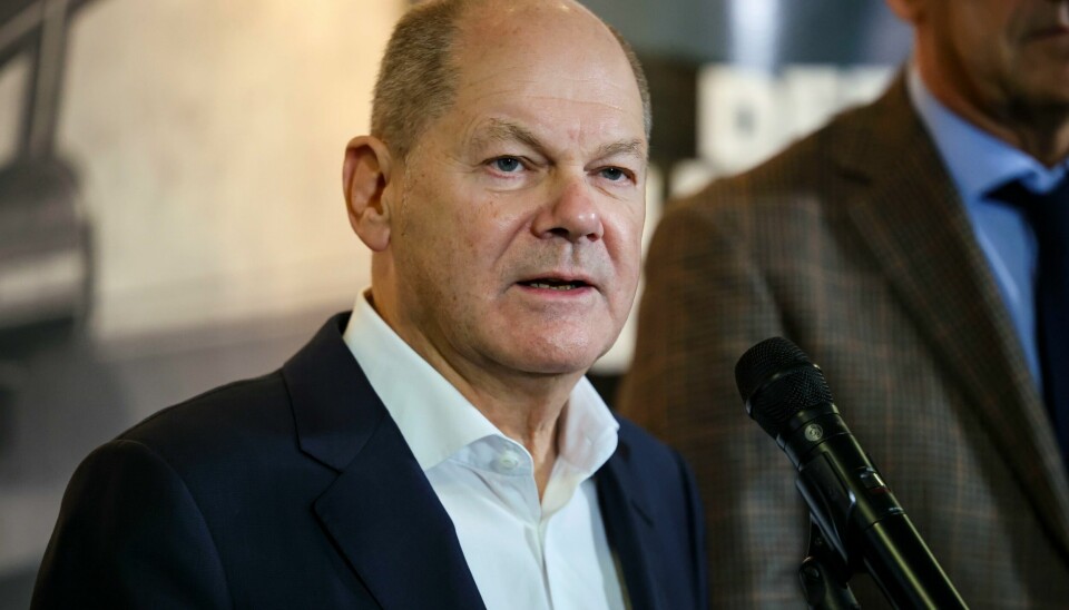Tysklands statsminister Olaf Scholz og hans koalisjonsregjering ventes å felles når han mandag stiller kabinettsspørsmål. Tysklands statsminister Olaf Scholz og hans koalisjonsregjering ventes å felles når han mandag stiller kabinettsspørsmål. Foto: Christoph Reichwein / AP / NTB
