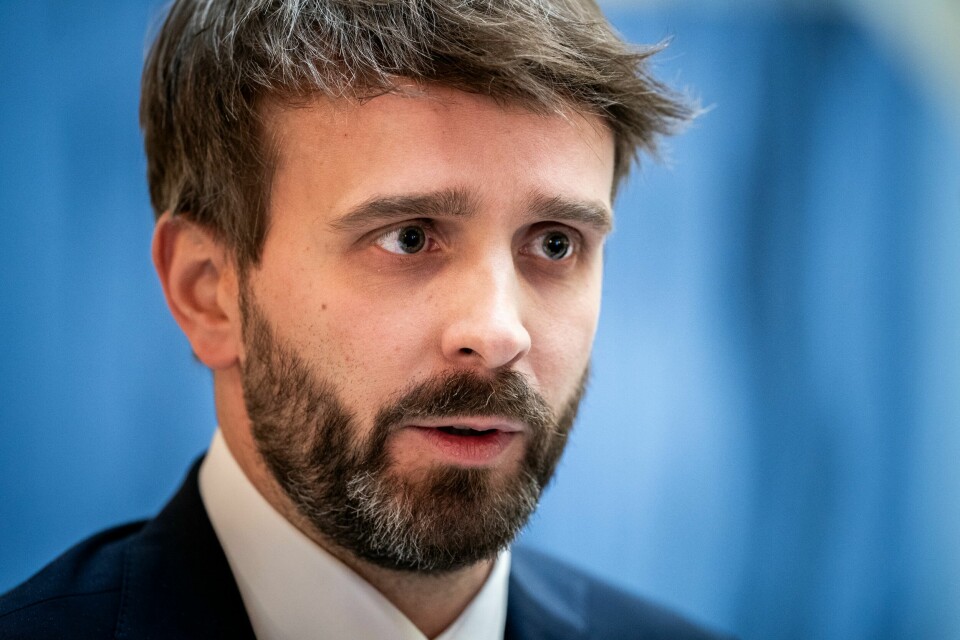 Helse- og omsorgsminister Jan Christian Vestre (Ap) rakk ikke å levere et forslag i høst om tiltak som kan redusere bruken av lystgass, selv om det ble varslet. Helse- og omsorgsminister Jan Christian Vestre (Ap) rakk ikke å levere et forslag i høst om tiltak som kan redusere bruken av lystgass, selv om det ble varslet.