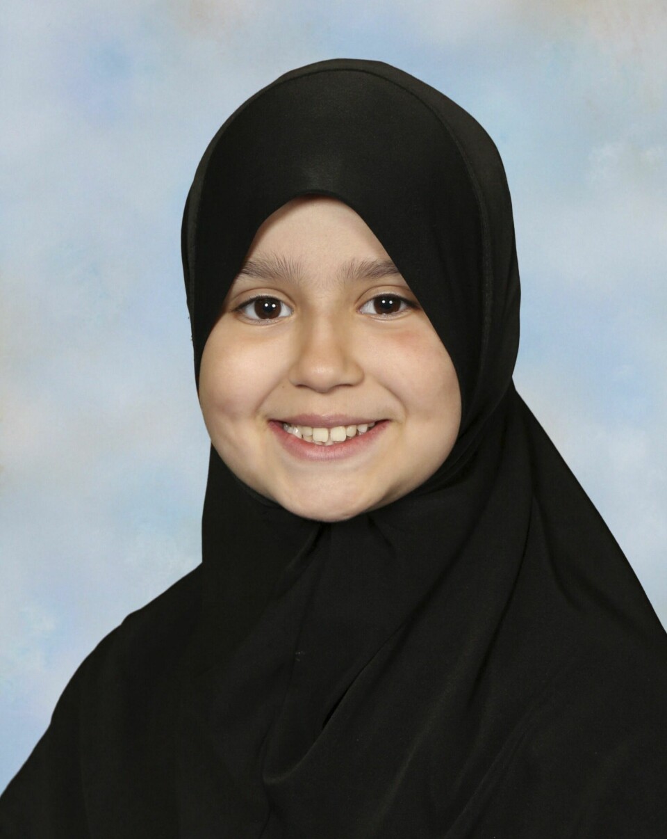 Ti år gamle Sara Sharif ble utsatt for umenneskelig smerte før hun ble drept i fjor. Tirsdag ble hennes far og stemor dømt til livstid i fengsel. Ti år gamle Sara Sharif ble utsatt for umenneskelig smerte før hun ble drept i fjor. Tirsdag ble hennes far og stemor dømt til livstid i fengsel. Foto: Surrey Police via AP / NTB
