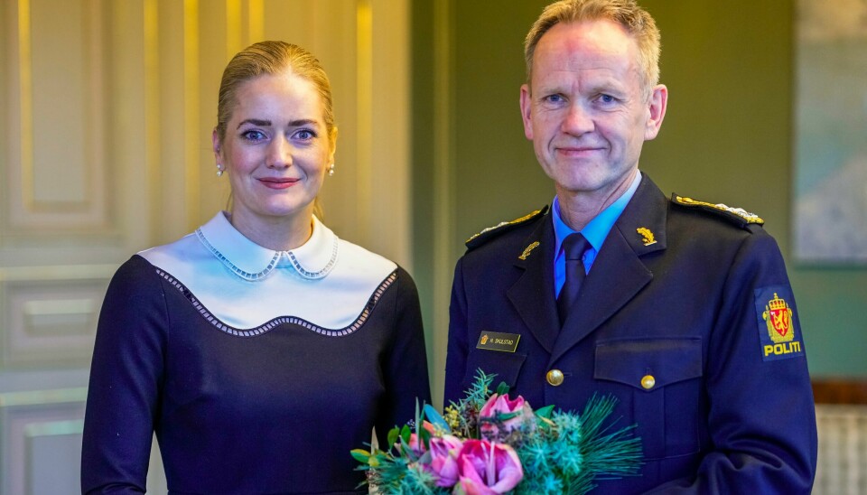 Håkon Skulstad ble fredag utnevnt til ny politidirektør. Justisminister Emilie Enger Mehl tok han imot i statens representasjonsbolig. Håkon Skulstad ble fredag utnevnt til ny politidirektør. Justisminister Emilie Enger Mehl tok han imot i statens representasjonsbolig. Foto: Cornelius Poppe / NTB