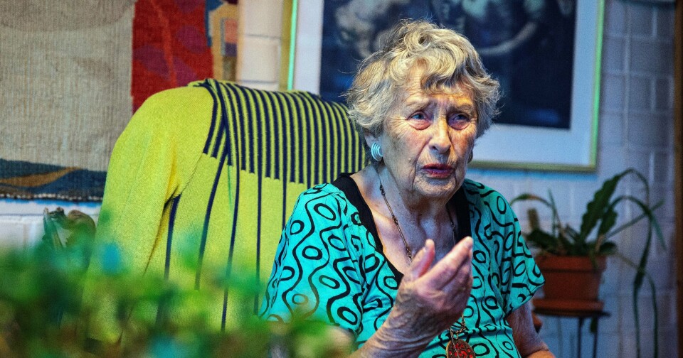 Kvinnene i kommunestyret kom fra hele bredden av partier, og Berit Ås forteller at de møttes tidlig om morgenen for å legge planer. Berit Ås