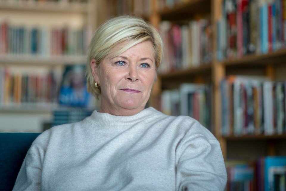Tidligere finansminister Siv Jensen oppfordrer Jens Stoltenberg til å trekke sitt kandidatur til stillingen som sentralbanksjef. Hun mener en utnevnelse av Stoltenberg vil være en trussel for det norske omdømmet. Tidligere finansminister Siv Jensen oppfordrer Jens Stoltenberg til å trekke sitt kandidatur til stillingen som sentralbanksjef. Hun mener en utnevnelse av Stoltenberg vil være en trussel for det norske omdømmet.Foto: Heiko Junge / NTB