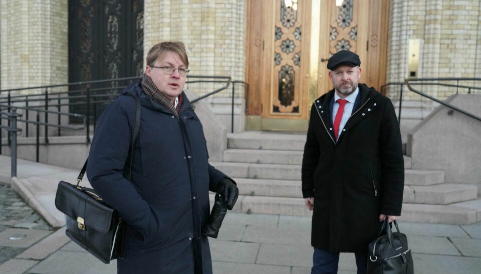 Oslo 20220106. SMB Norges administrerende direktør Jørund Rytman t.h. og styreleder Karl-Anders Grønland, ankommer Stortinget før debatten om skjenkestopp.Foto: Ole Berg-Rusten / NTB SMB Norges administrerende direktør Jørund Rytman (t.h.) og styreleder Karl-Anders Grønland utenfor Stortinget før torsdagens debatt om skjenkestopp. Foto: Ole Berg-Rusten / NTB