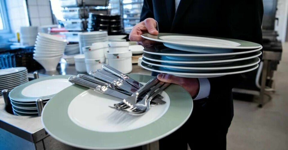 Ansatte i servitøryrker er blant dem som har høy risiko for ikke å komme tilbake til arbeid etter lang tids sykefravær. Arkivfoto. Ansatte i servitøryrker er blant dem som har høy risiko for ikke å komme tilbake til arbeid etter lang tids sykefravær. Arkivfoto.