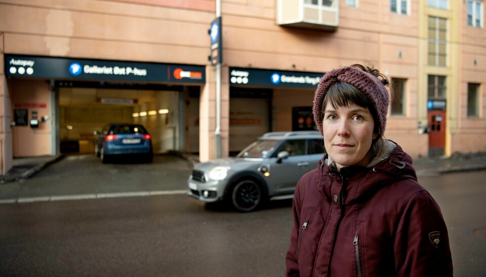 – Parkeringshusene fører til mye ekstra trafikk. Det er et viktig poeng å få med seg, sier Anne Kristine Amble, som bor i bydel Gamle Oslo, hvor det er flere store parkeringshus. Anne Kristine Amble.