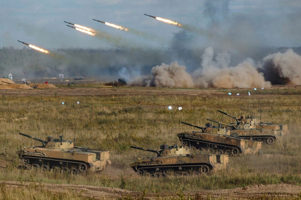 Ifølge amerikanske etterretningskilder planlegger Russland skjulte operasjoner for å skape grunnlag for å gå til invasjon av østlige Ukraina. Ifølge amerikanske etterretningskilder planlegger Russland skjulte operasjoner for å skape grunnlag for å gå til invasjon av østlige Ukraina. Foto: Vadim Savitskiy / Russian Defense Ministry Press Service via AP, File / NTB