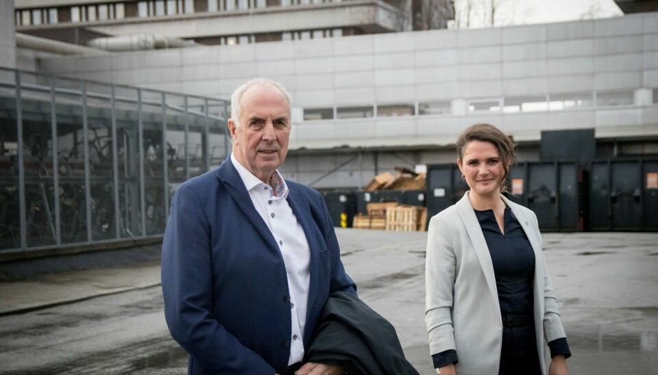 De fire ordførerne på Nord-Jæren gikk tirsdag kveld inn for å videreføre de regionale tiltakene til 6 mai. Her ved Sandnes-ordfører Stanley Wirak (Ap) og Stavanger-ordfører Kari Nessa Nordtun (Ap). De fire ordførerne på Nord-Jæren gikk tirsdag kveld inn for å videreføre de regionale tiltakene til 6 mai. Her ved Sandnes-ordfører Stanley Wirak (Ap) og Stavanger-ordfører Kari Nessa Nordtun (Ap).
