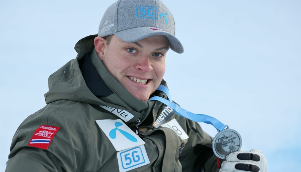 Jesper Saltvik Pedersen holder annenplassen og er 0,18 sekunder bak lederen etter 1. omgng i storslalåmen under VM i snøsport for parautøvere på Hafjell. Foto: Geir Olsen / NTB Jesper Saltvik Pedersen holder annenplassen og er 0,18 sekunder bak lederen etter 1. omgng i storslalåmen under VM i snøsport for parautøvere på Hafjell. Foto: Geir Olsen / NTB