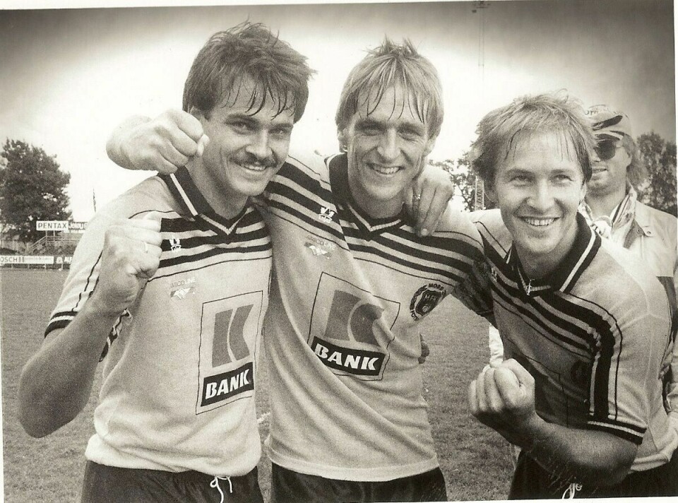 Einar Aas (i midten) og Geir Henæs (til høyre) har mange gode minner fra tiden som MFK-spillere under Nils Arne Eggens ledelse. Her med Jan Fjærestad (til venstre), som ble toppscorer i serien da de vant gull. Einar Aas (i midten) og Geir Henæs (til høyre) har mange gode minner fra tiden som MFK-spillere under Nils Arne Eggens ledelse. Her med Jan Fjærestad (til venstre), som ble toppscorer i serien da de vant gull.