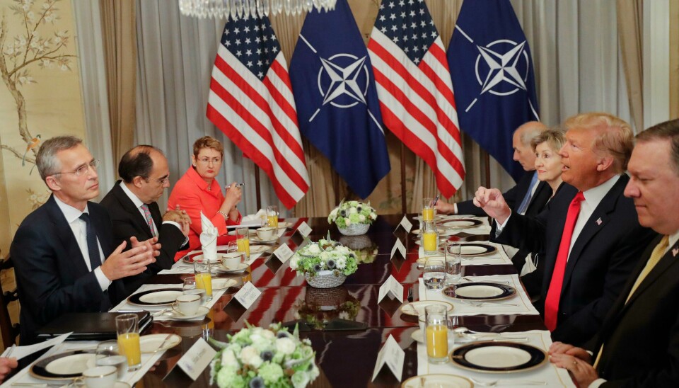 Donald Trump og Jens Stoltenberg møttes i 2018. Et gjensyn med opptaket fra møtet nesten fire år senere er direkte sjokkerende, skriver Dagsavisens kommentator. Donald Trump og Jens Stoltenberg møttes i 2018. Et gjensyn med opptaket fra møtet nesten fire år senere er direkte sjokkerende, skriver Dagsavisens kommentator.