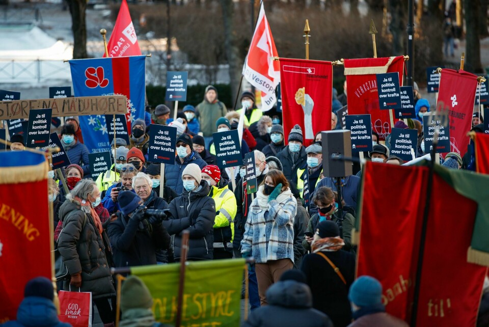Demonstrasjon mot høye strømpriser utenfor Stortinget. Demonstrasjon mot høye strømpriser utenfor Stortinget.Foto: Javad Parsa / NTB