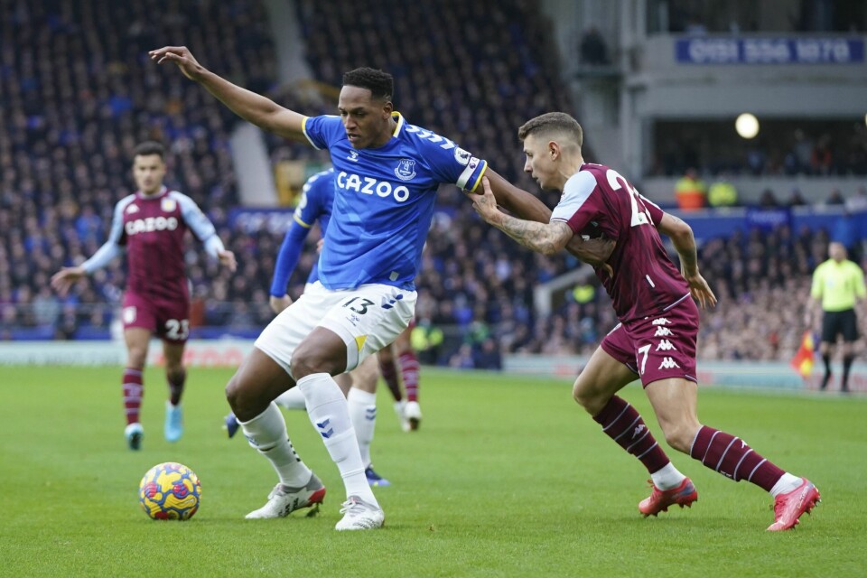 Lucas Digne (t.h.) klarte seg godt mot gamle lagkamerater i Everton, og bidro med målgivende på det avgjørende målet. Lucas Digne (t.h.) klarte seg godt mot gamle lagkamerater i Everton. Foto: Jon Super / AP / NTB