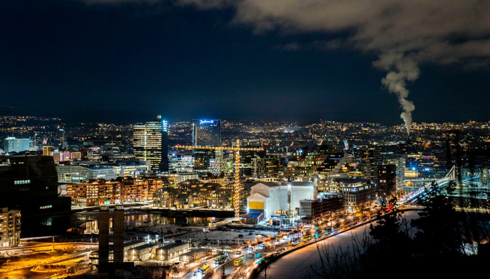 Til sammen er det registert 153.772 smittetilfeller i Oslo siden mars 2020. Det utgjør nesten en firedel av befolkningen i hovedstaden. Til sammen er det registert 153.772 smittetilfeller i Oslo siden mars 2020. Det utgjør nesten en firedel av befolkningen. Her er Oslo sett fra Ekeberg lillejulaften 2021. Foto: Torstein Bøe / NTB