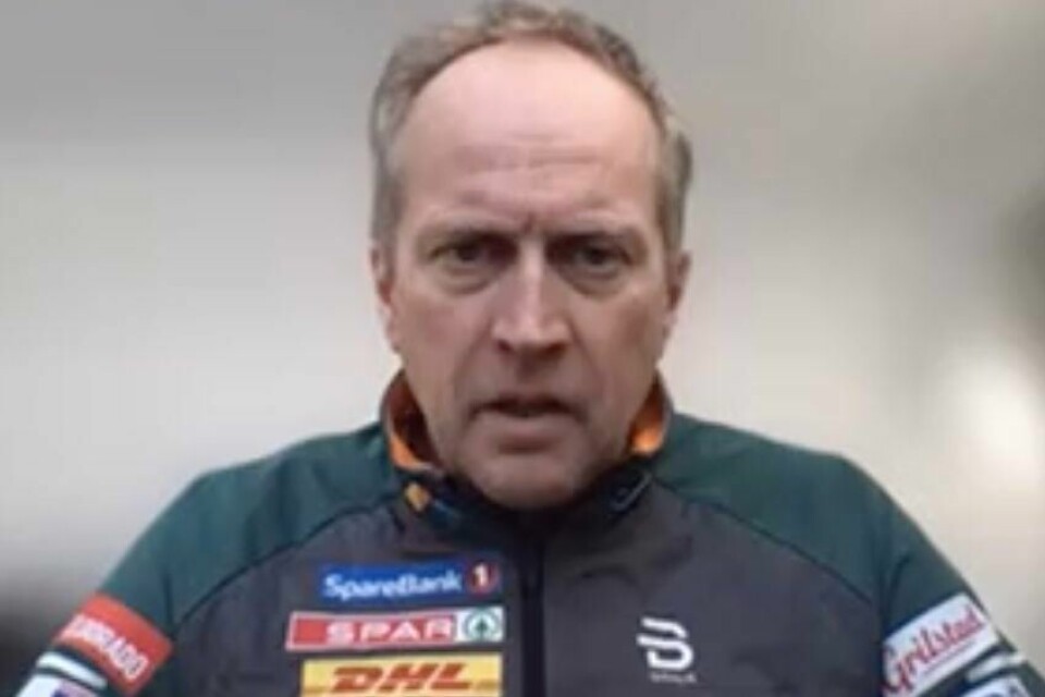 Espen Bjervig mener det hadde vært riktig å utsette OL i Beijing. Langrennssjef Espen Bjervig redegjorde for smittesituasjonen i den norske langrennstroppen Foto: Skjermdump/Teams / NTB