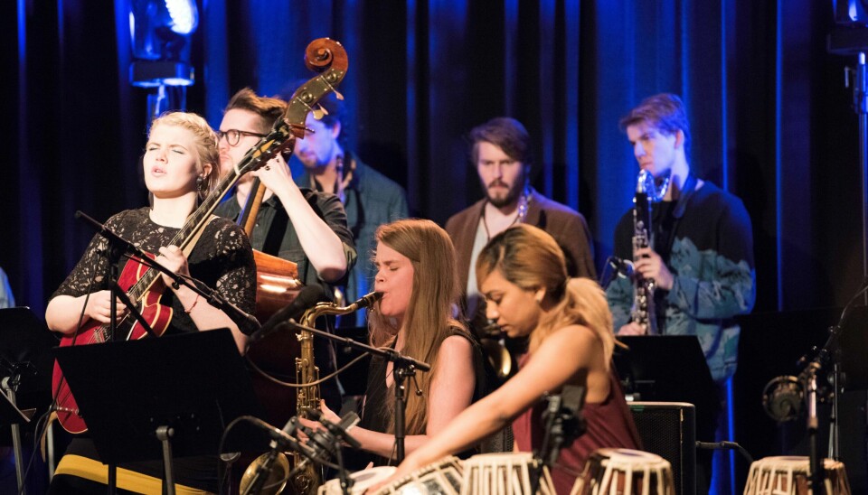 Kulturlivet, her representert ved Bjergsted Jazzensemble i samspill med Bugge Wesseltoft under Maijazz i 2016, får 10,7 millioner kroner fra Stavanger kommune i 2022. Det frie kulturlivet, her representert ved Bjergsted Jazzensemble i samspill med Bugge Wesseltoft på Maijazz i 2016, får 10,7 millioner kroner av Stavanger kommune i 2022.