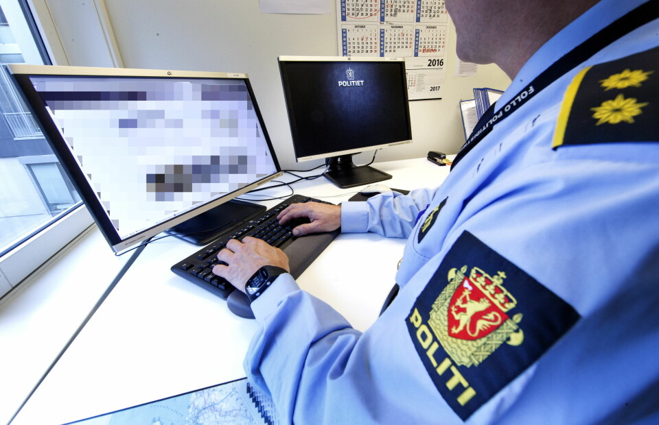 En politietterforsker fortalte mannen at han ikke ville bli straffeforfulgt for å ha vært i besittelse av overgrepsbilder av barn. Det er han nå i ferd med å bli, men straffen ventes å bli kraftig redusert. (illustrasjonsfoto) En politietterforsker fortalte mannen at han ikke ville bli straffeforfulgt for å ha vært i besittelse av overgrepsbilder av barn. Det er han nå i ferd med å bli, men straffen ventes å bli kraftig redusert.