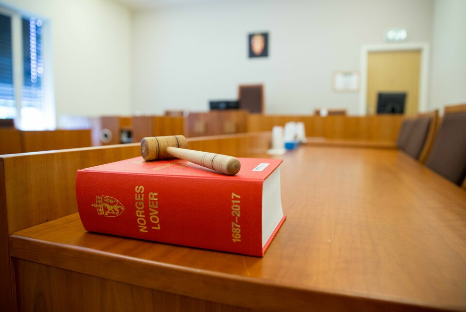 Mannen fikk 45 dagers betinget fengsel for noe som ifølge tingretten normalt sett ville gitt nesten fem måneders ubetinget fengsel. Mannen fikk 45 dagers betinget fengsel for noe som ifølge tingretten normalt sett ville gitt nesten fem måneders ubetinget fengsel.