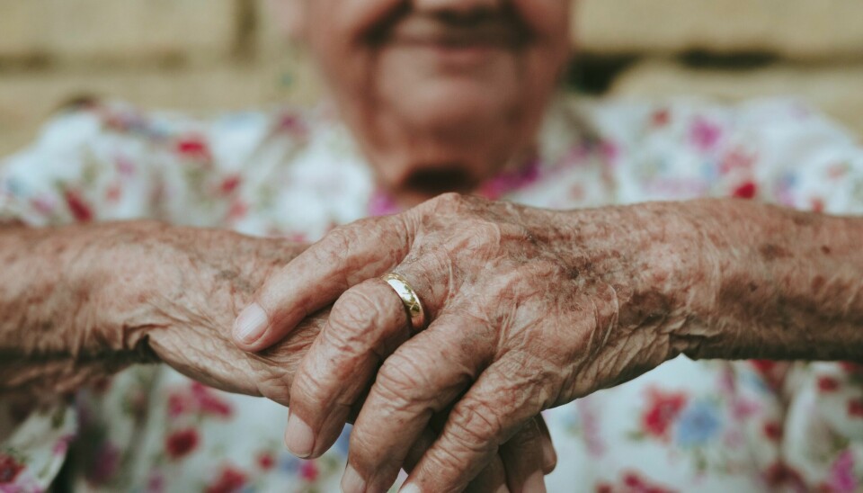 «Voldsutsatte eldre kontakter i liten grad tjenesteapparatet for hjelp.» Illustrasjonsfoto: «Voldsutsatte eldre kontakter i liten grad tjenesteapparatet for hjelp.» Illustrasjonsfoto: