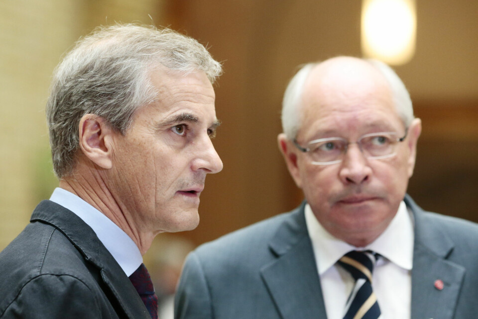 Statsminister og Ap-leder Jonas Gahr Støre sammen med partifelle Martin Kolberg. Statsminister og Ap-leder Jonas Gahr Støre sammen med partifelle Martin Kolberg.