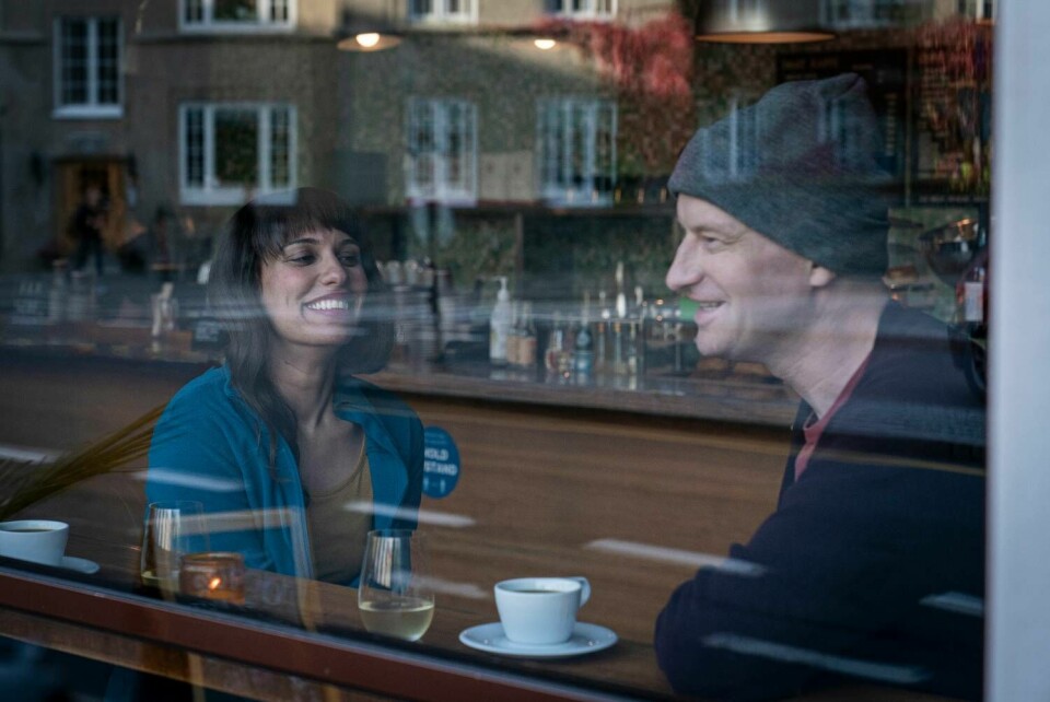 Sara Khorami og Odd-Magnus Williamson i «Ingenting å le av». Sara Khorami og Odd-Magnus Williamson i «Ingenting å le av».