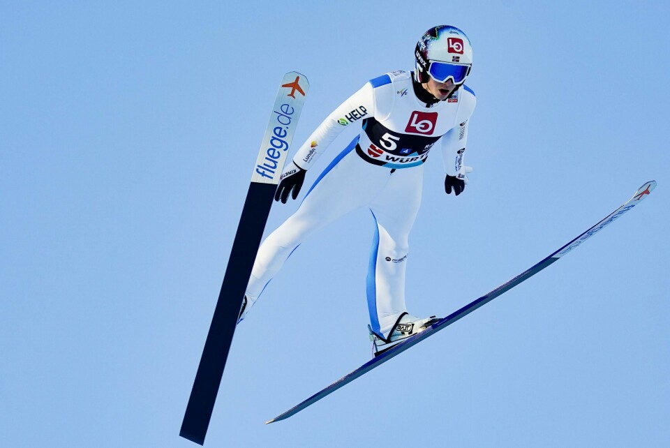 Halvor Egner Granerud i aksjon i fredagens blandede lagkonkurranse i Holmenkollen. Halvor Egner Granerud i aksjon i fredagens blandede lagkonkurranse i Holmenkollen. Foto: Terje Bendiksby / NTB