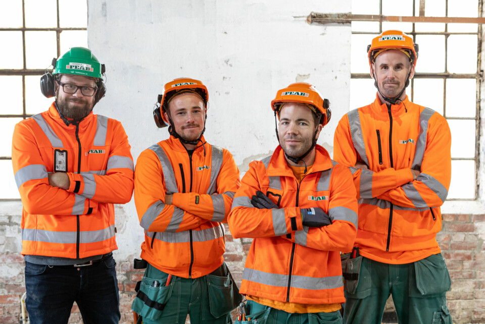 Fagarbeidere Godshuset Halden, fra Bygg Østfold: F.v. Henrik Jenseg, Alexander Syversen, Anders Fuglevik og Lars Kjernsbæk. Peabs egne ansatte har utført alt av tømrer- og betongarbeider. F.v. anleggsleder Henrik Jenseg, tømrer Alexander Syversen, tømrer Anders Fuglevik og maler og gulvlegger Lars Kjærnsbek.