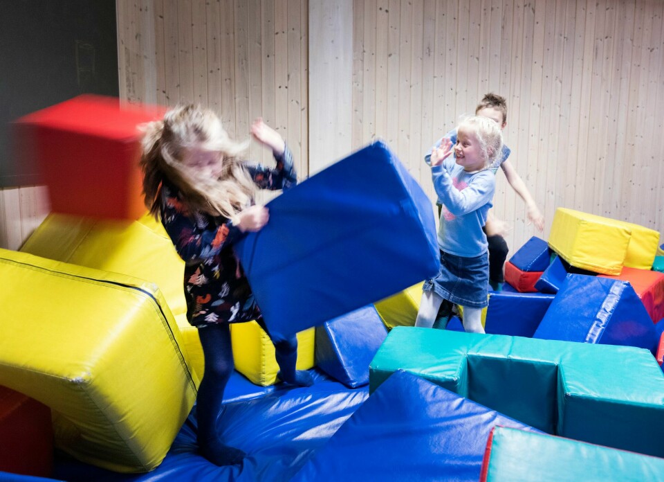 165.000 barn over hele landet deltar nå i skolefritidsordningen. Alle førsteklassinger skal få gratis SFO i tolv timer hver uke, opplyser Kunnskapsdepartementet. Foto: Gorm Kallestad / NTB