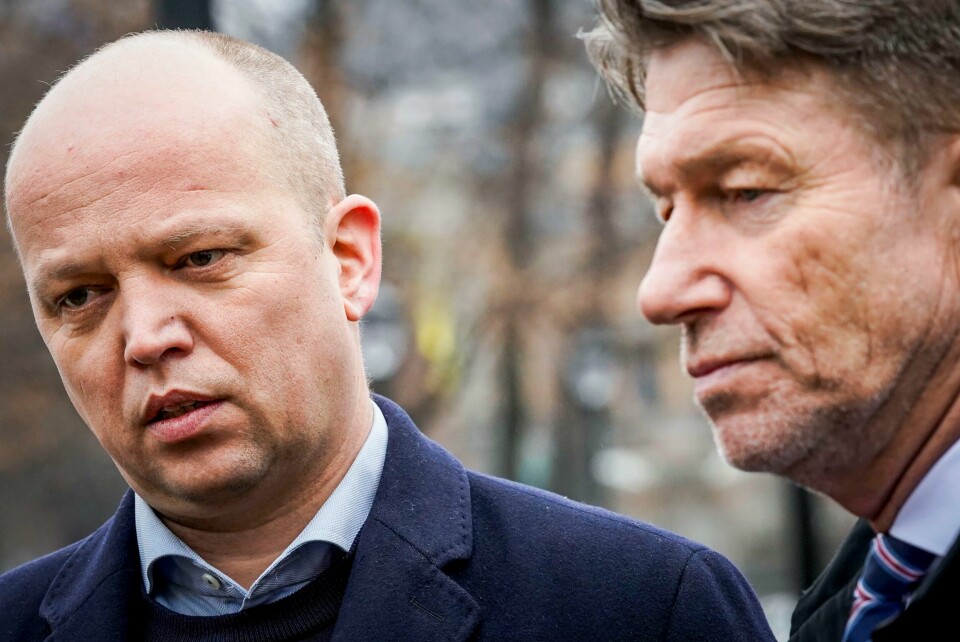 Finansminister Trygve Slagsvold Vedum (Sp) og olje- og energiminister Terje Lien Aasland (Ap) forlenget for få dager siden strømstøtten til husholdningene med ett år. Men det kom ingen løfter til næringslivet, skriver Nina Solli. Finansminister Trygve Slagsvold Vedum (Sp) og olje- og energiminister Terje Lien Aasland (Ap) forlenget for få dager siden strømstøtten til husholdningene med ett år. Men det kom ingen løfter til næringslivet, skriver Nina Solli.