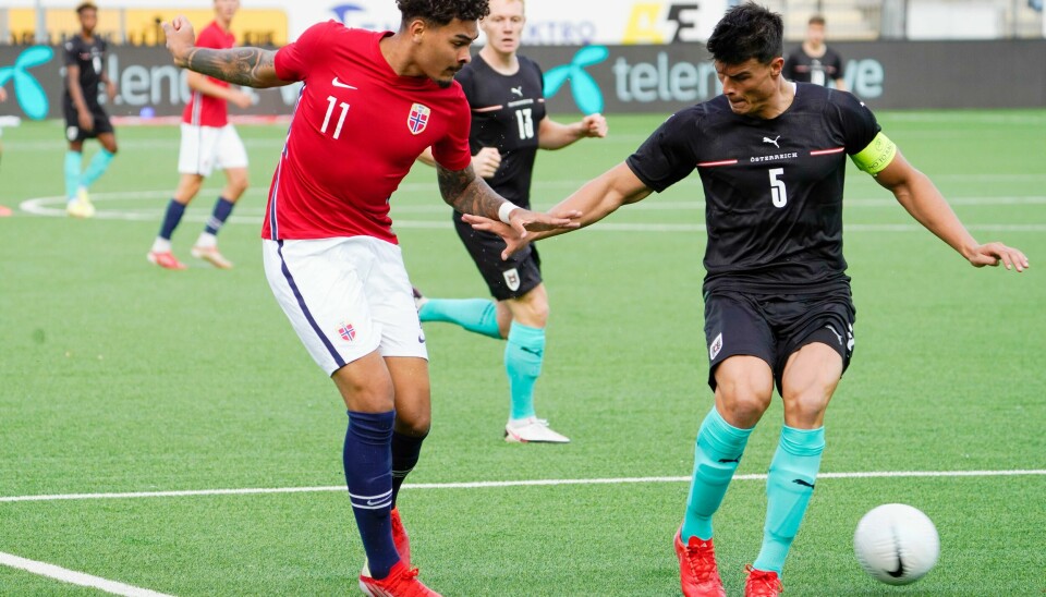 Noah Holm scoret Norges mål i 1-2-tapet for Østerrike i EM-kvalifiseringen tirsdag. Her er han fra en tidligere kamp. Noah Holm scoret Norges mål i 1-2-tapet for Østerrike i EM-kvalifiseringen tirsdag. Her er han fra en tidligere kamp. Foto: Terje Bendiksby / NTB