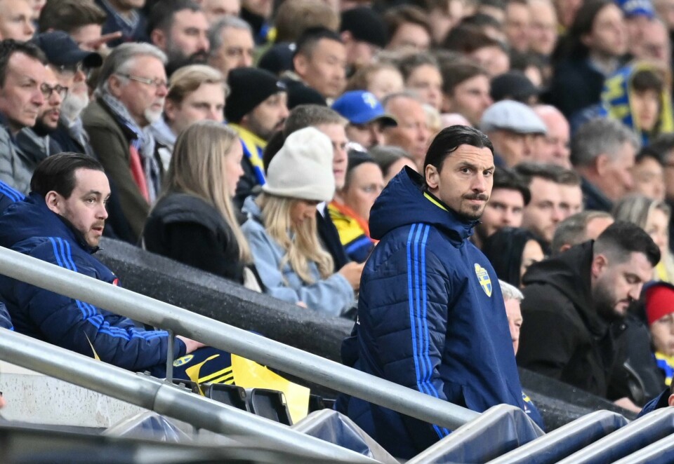Zlatan Ibrahimovic kunne ikke hjelpe Sverige til VM-plass. Zlatan Ibrahimovic kunne ikke hjelpe Sverige til VM-plass.