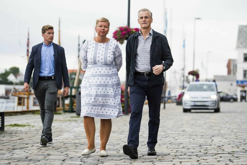 Stortingsrepresentant Hege Haukeland Liadal (Ap) må svare for seg etter rot med reiseregninger. Her er Liadal sammen med partileder Jonas Gahr Støre i Haugesund i forbindelse med Arbeiderpartiets valgkampturné på Vestlandet. Foto: Jon Olav Nesvold, NTB Scanpix