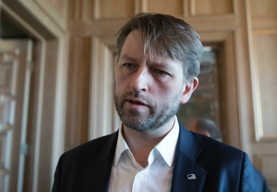 Oslo 20170426.Eirik Lae Solberg (H) er tilstede når Byrådet i Oslo presenterer oppkjøp av Hafslund.Foto: Terje Pedersen / NTB scanpix Oslo 20170426.
Eirik Lae Solberg (H) er tilstede når Byrådet i Oslo presenterer oppkjøp av Hafslund.
Foto: Terje Pedersen / NTB scanpix
