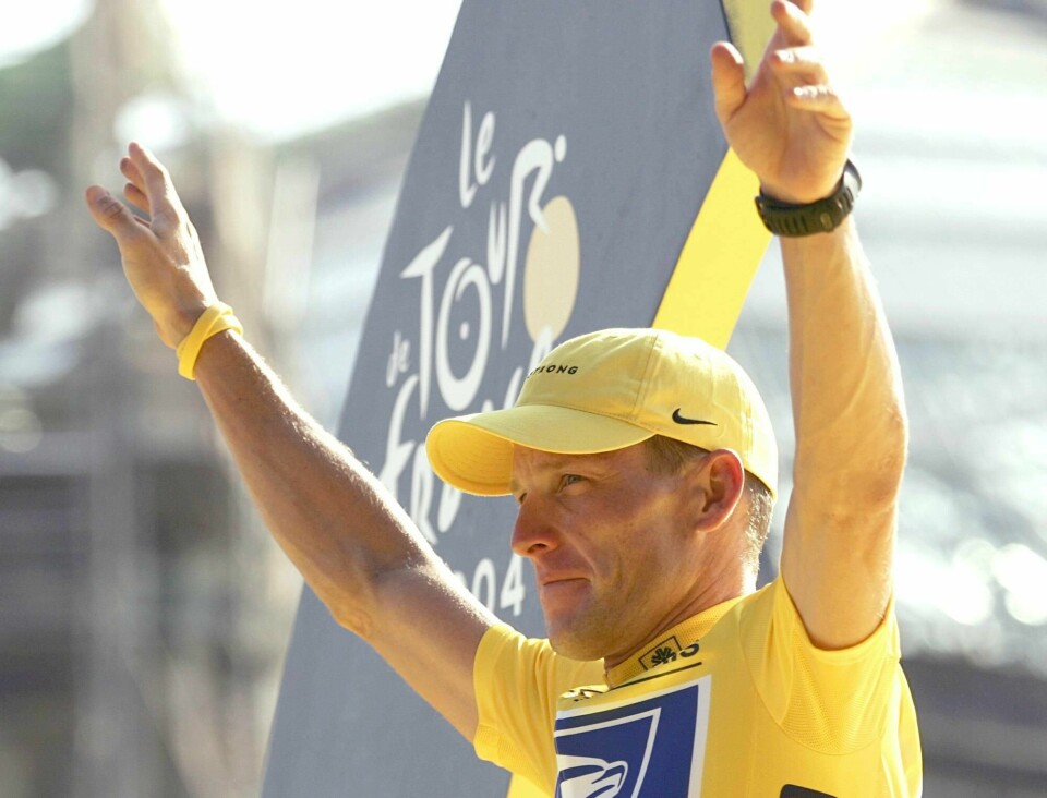 Lance Armstrong gikk fra toppen av sykkelverden til å bli en utskjelt juksemaker som mistet blant annet alle sine sju Tour de France-triumfer. Likevel angrer han ikke på valget.