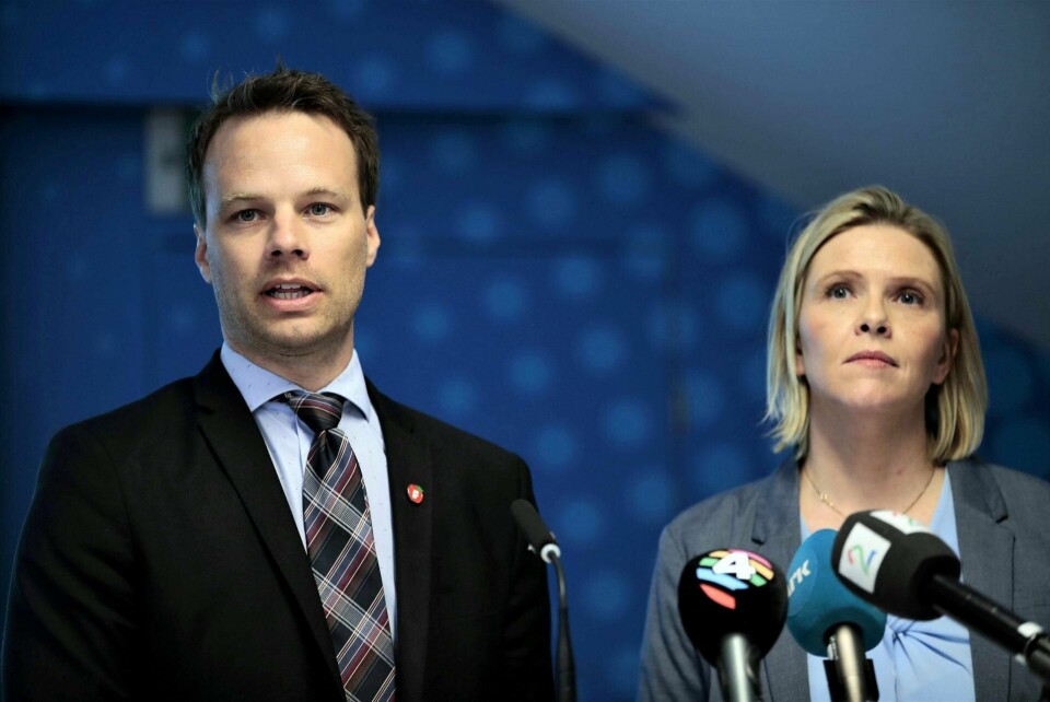 Legger koranskole-press på egen regjering